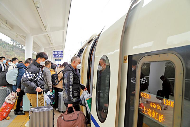 欧陆测速：﻿春节期间铁路发送旅客恢复至疫前九成